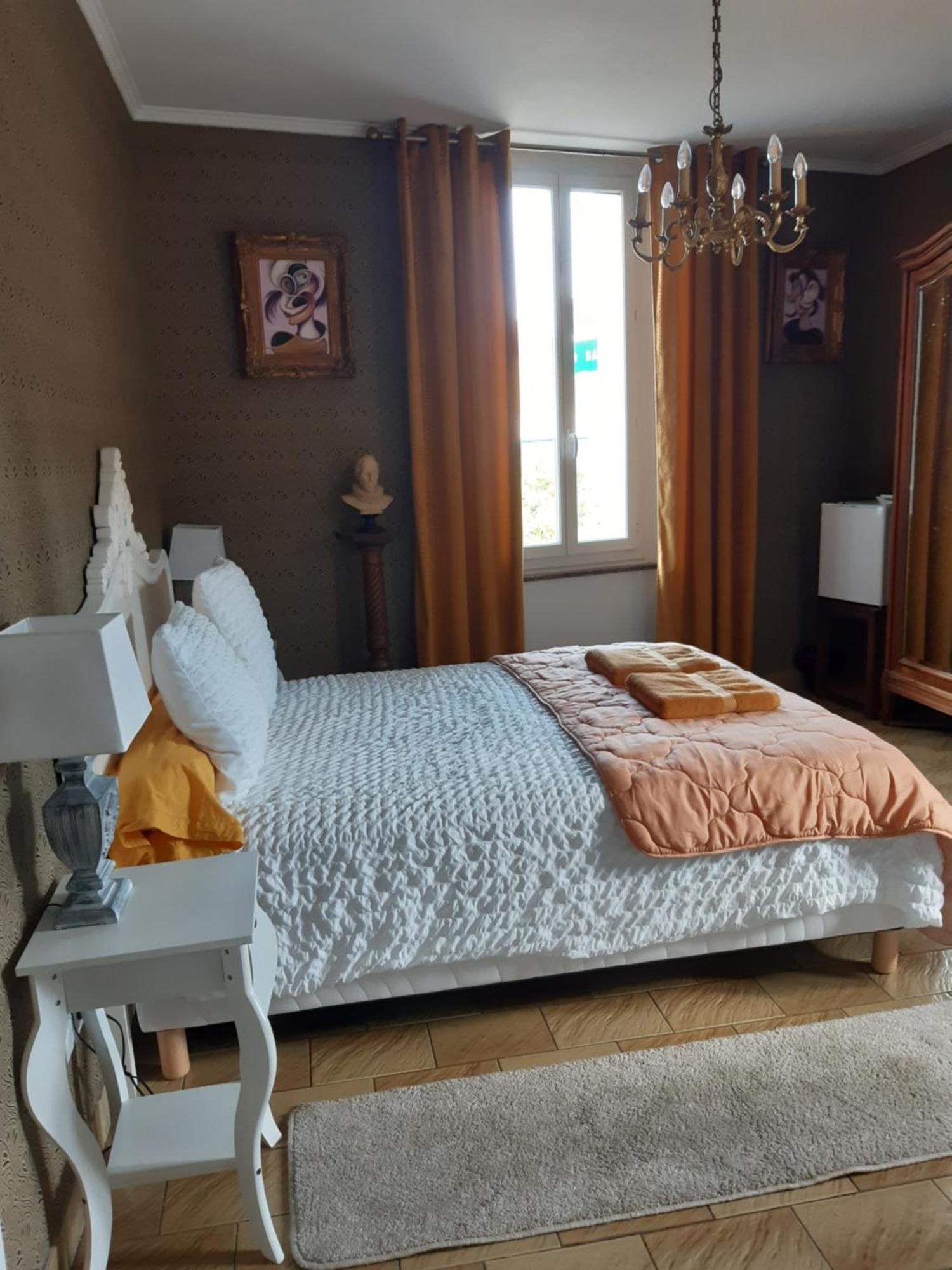 Bed and breakfast Face Cite - D'hotes - Parking & Garage Gratuit - Wi-fi Gratuit *