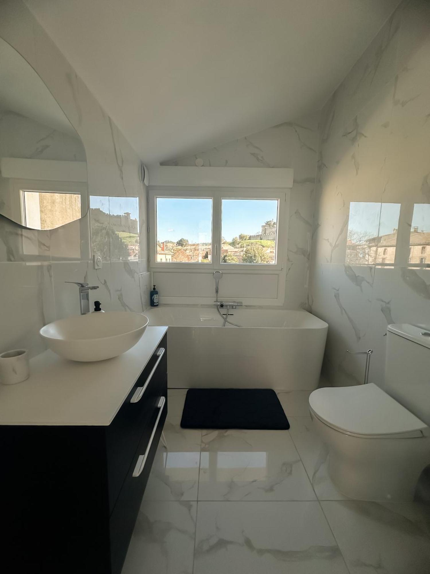 Bed and breakfast Face Cite - D'hotes - Parking & Garage Gratuit - Wi-fi Gratuit Carcasona